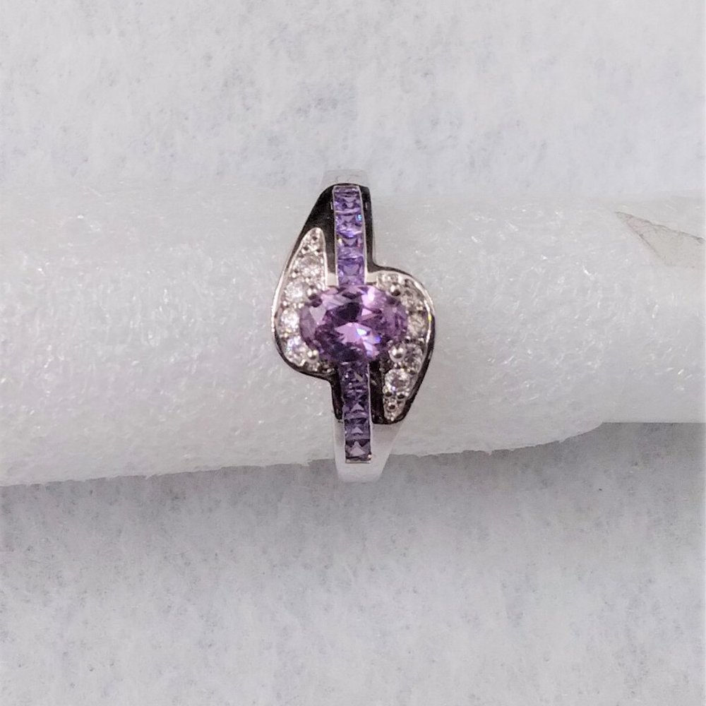 Brand New Beautiful White Gold Filled** Purple & White CZ Ring - Size 8